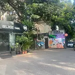 Studio 105 Bhamala House, Near Boojee Cafe, Kantwadi, Bandra West